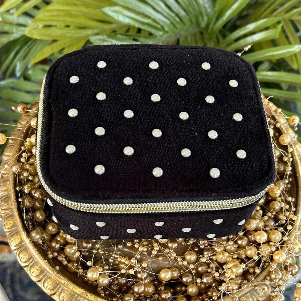 Pearl Studded Black Velvet Travel Jewelry Holder